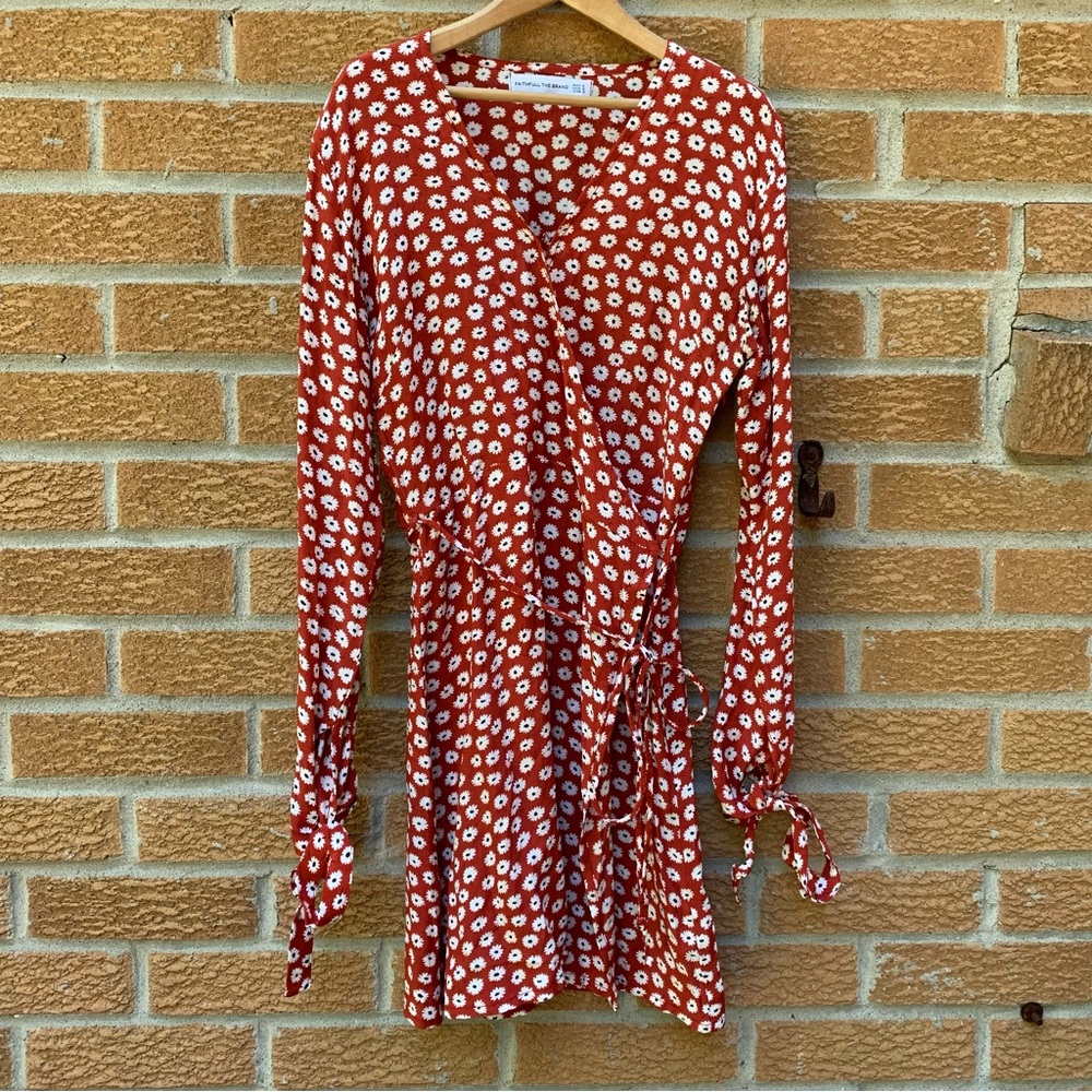 Faithfull the Brand Wrap Dress V-Neck Crepe Mini Floral Daisy Print Longsleeve S